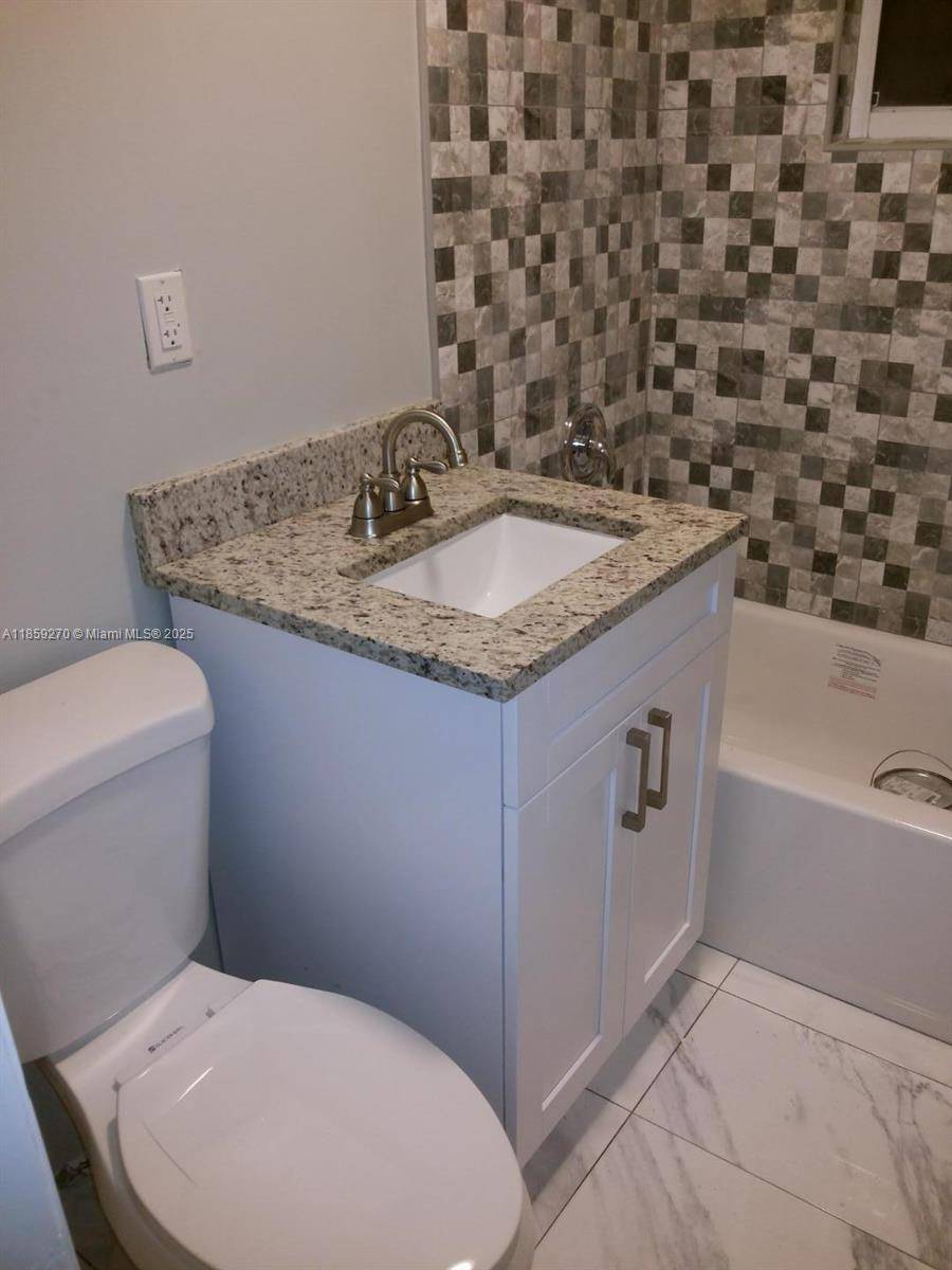Miami, FL 33168,457 NW 109