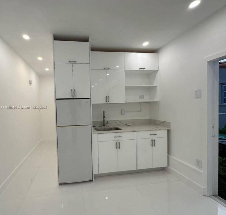 Miami, FL 33155,8000 SW 19th St #1