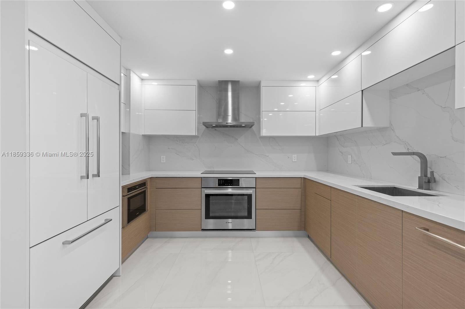 Bal Harbour, FL 33154,9801 Collins Ave #20G