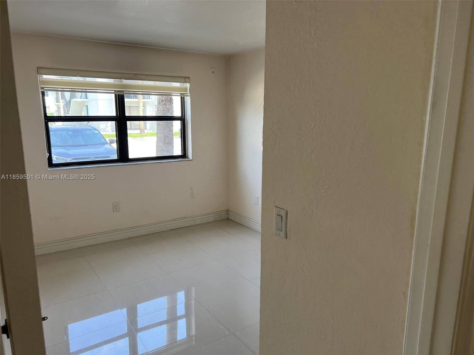 Hialeah, FL 33015,7230 NW 179th St #102