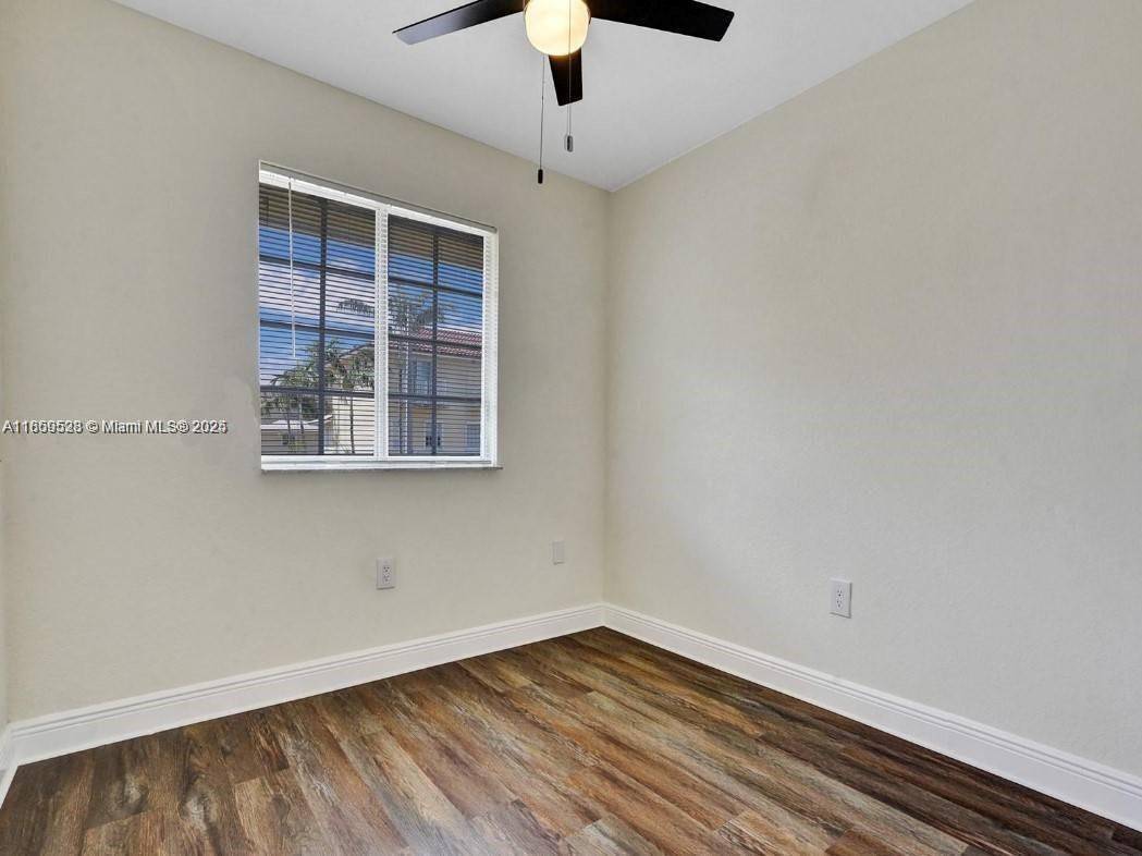North Miami Beach, FL 33162,2060 NE 167th St #3-116