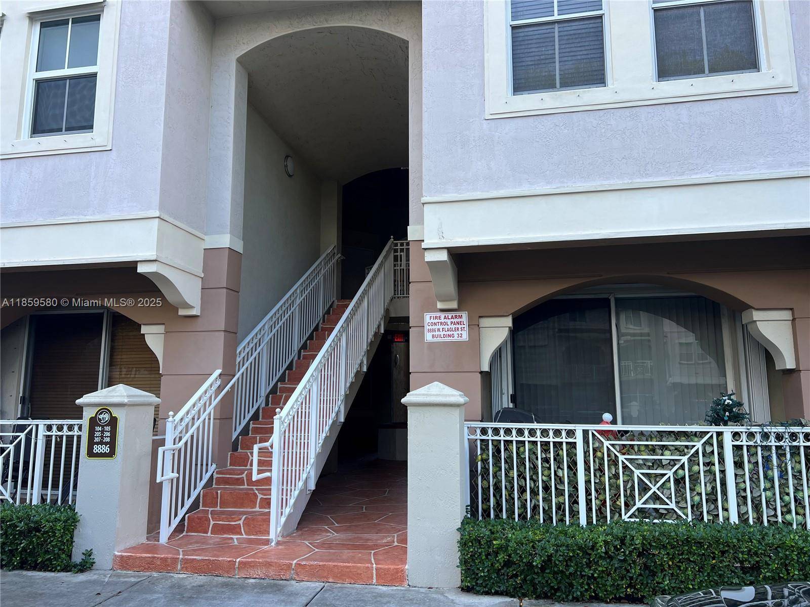 Miami, FL 33174,8886 W Flagler St #207