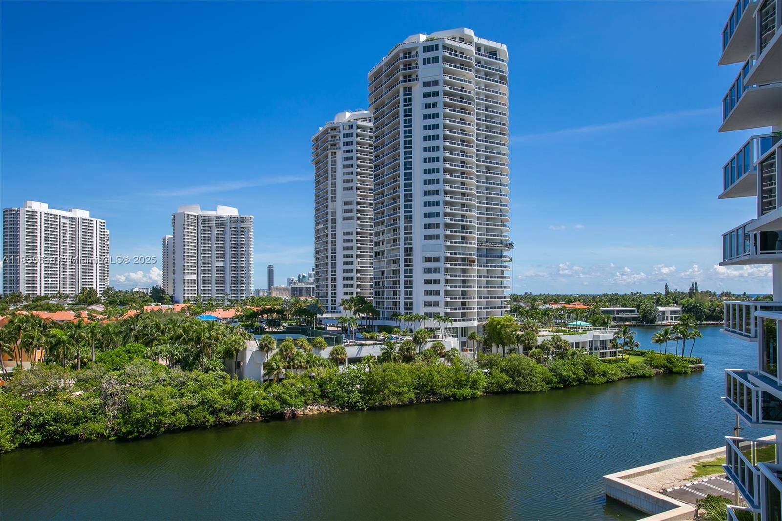Aventura, FL 33180,20505 E Country Club Dr #731
