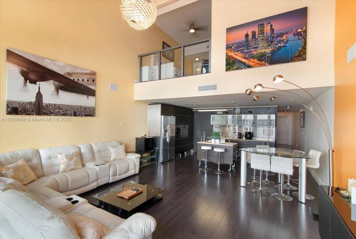 Miami Beach, FL 33140,6000 Collins Ave #146