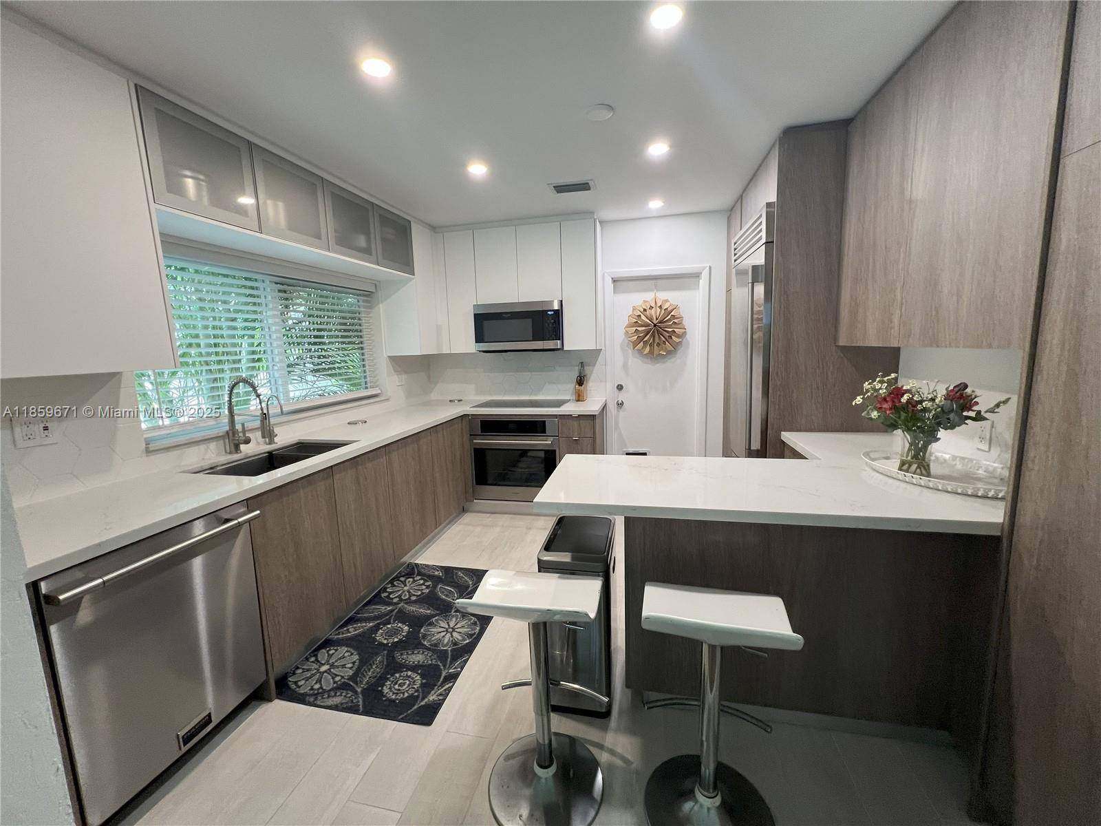 Coral Gables, FL 33146,606 Alminar Ave #n/a