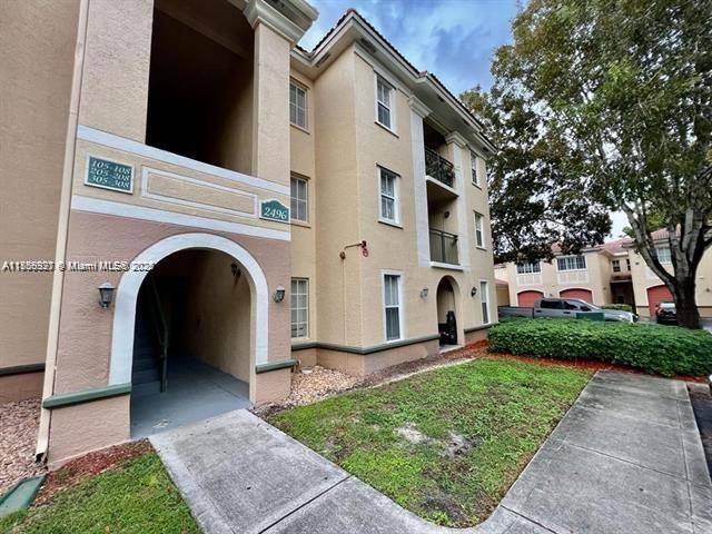 Miramar, FL 33025,2496 Centergate Dr #308