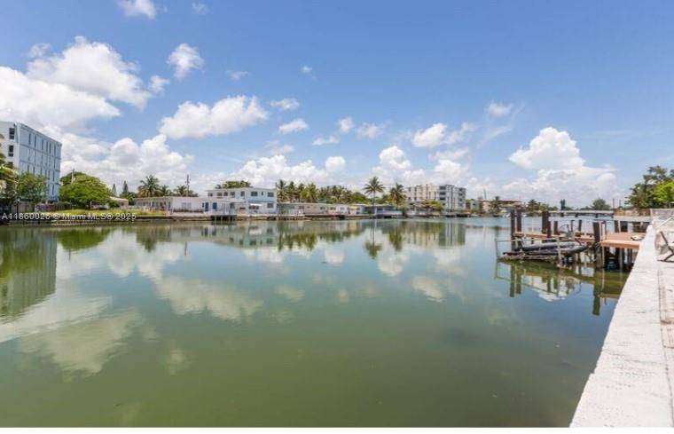 Miami Beach, FL 33141,8210 Byron Ave #25