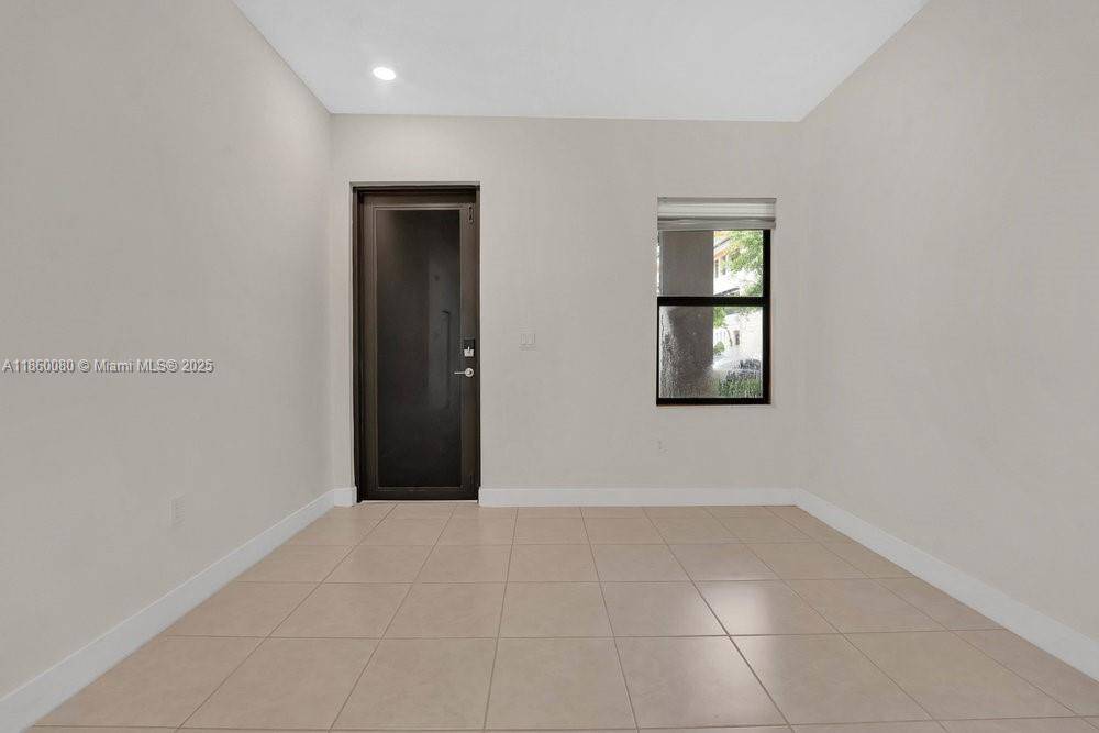 Doral, FL 33178,8175 NW 104th Ave #4