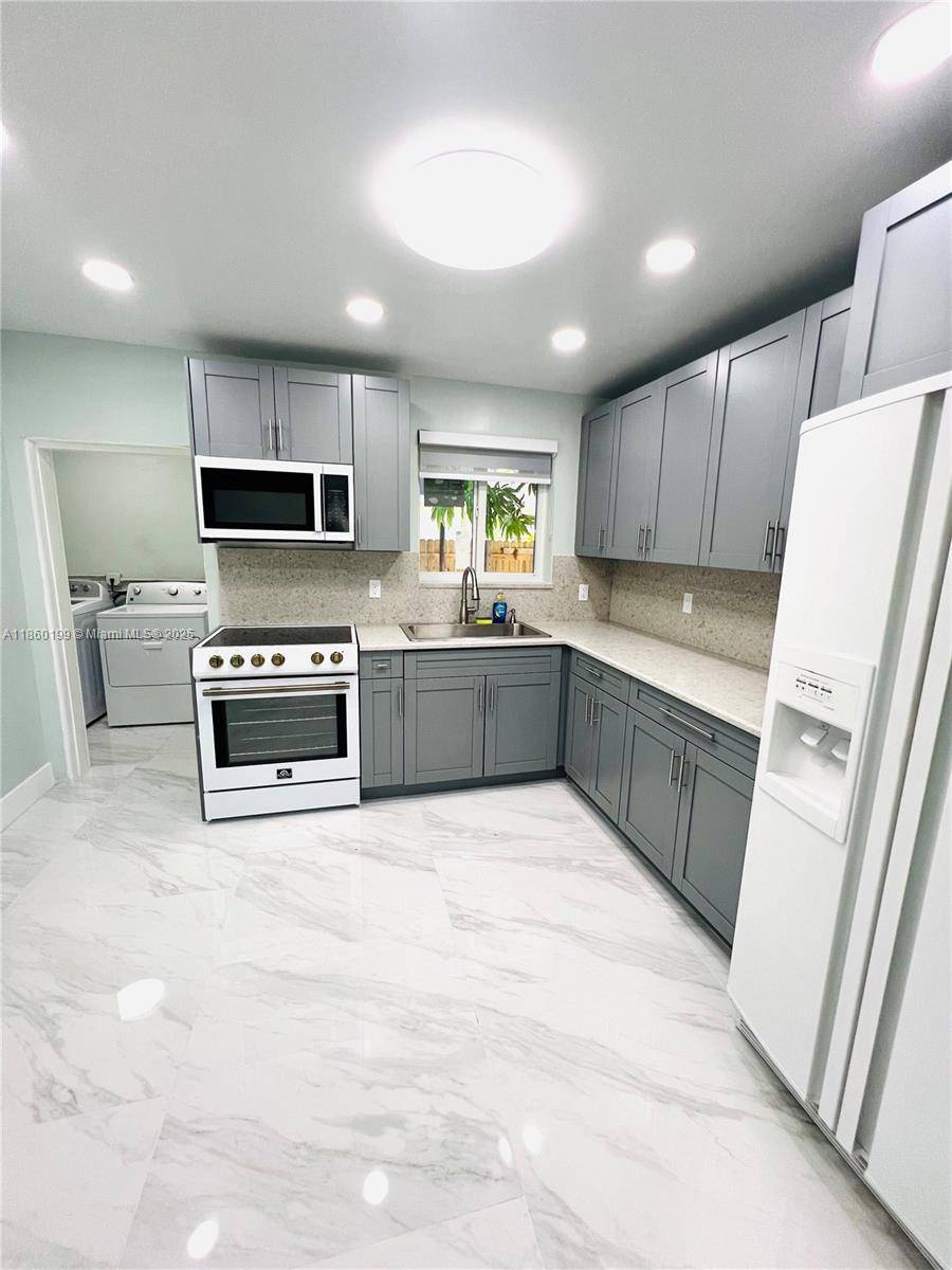 Miami, FL 33157,10370 SW 174th Ter #NA