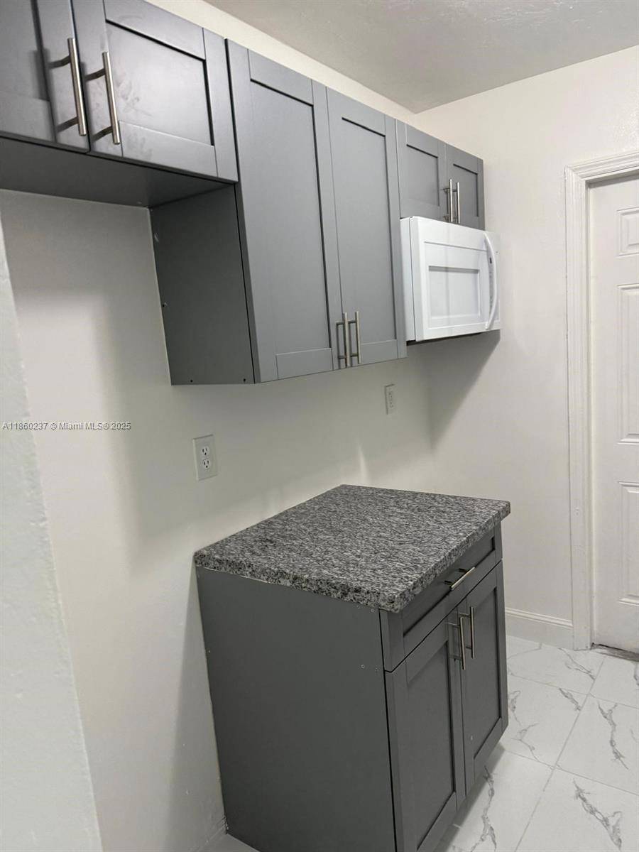 North Miami Beach, FL 33162,Address not disclosed