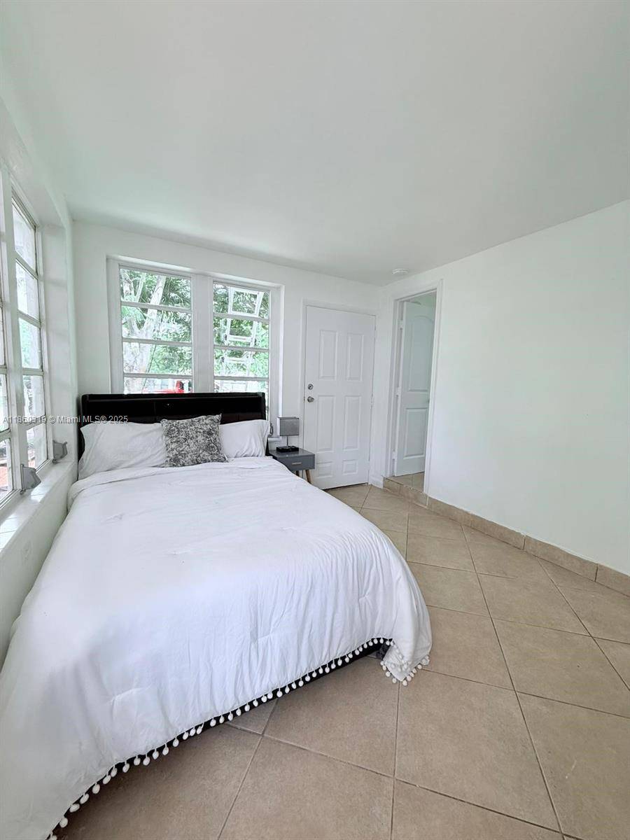 Deerfield Beach, FL 33064,600 NE 44th St #B