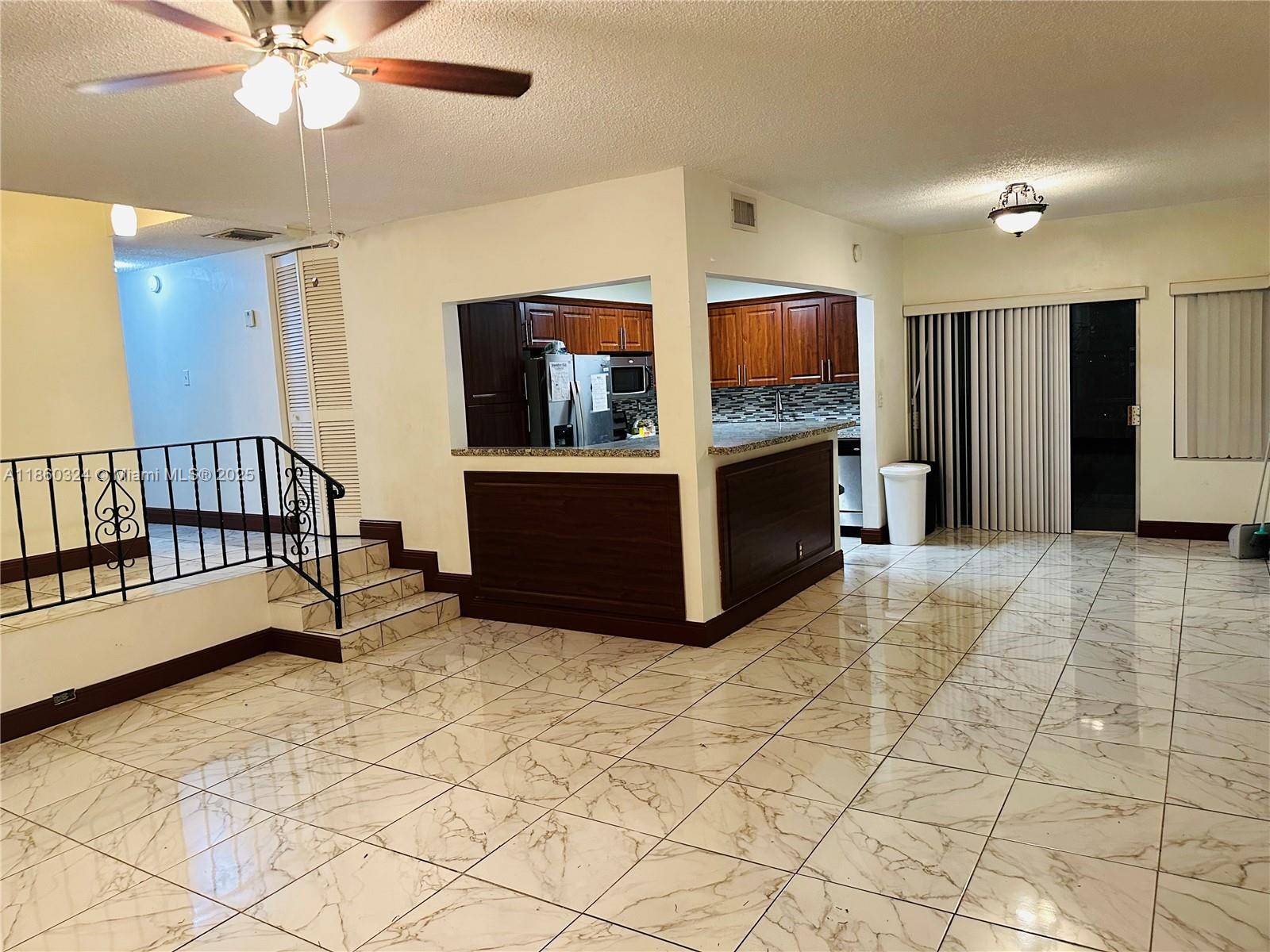 Davie, FL 33314,4850 SW 63rd Ter #323