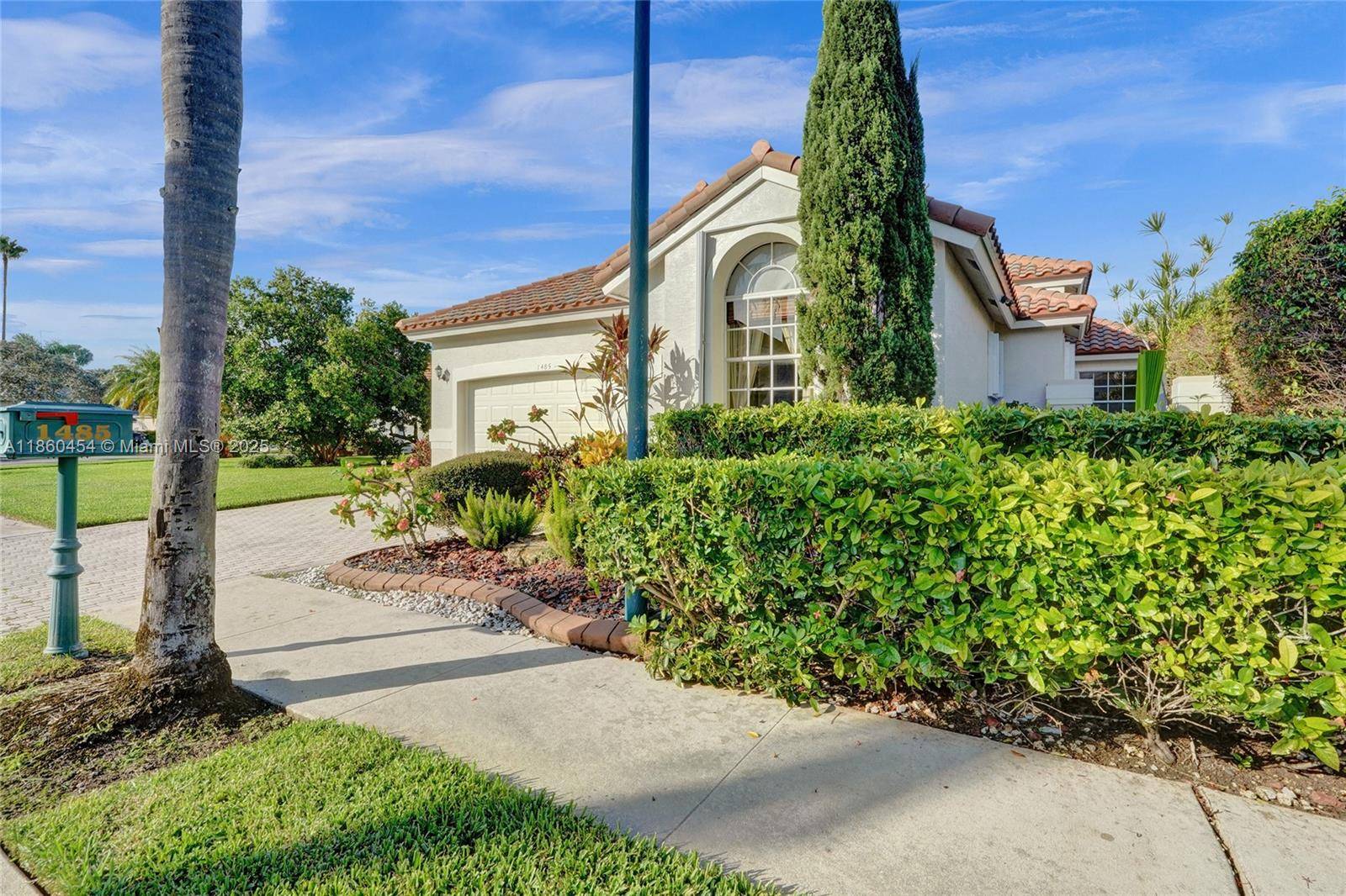 Pembroke Pines, FL 33027,1485 W Lacosta Dr W
