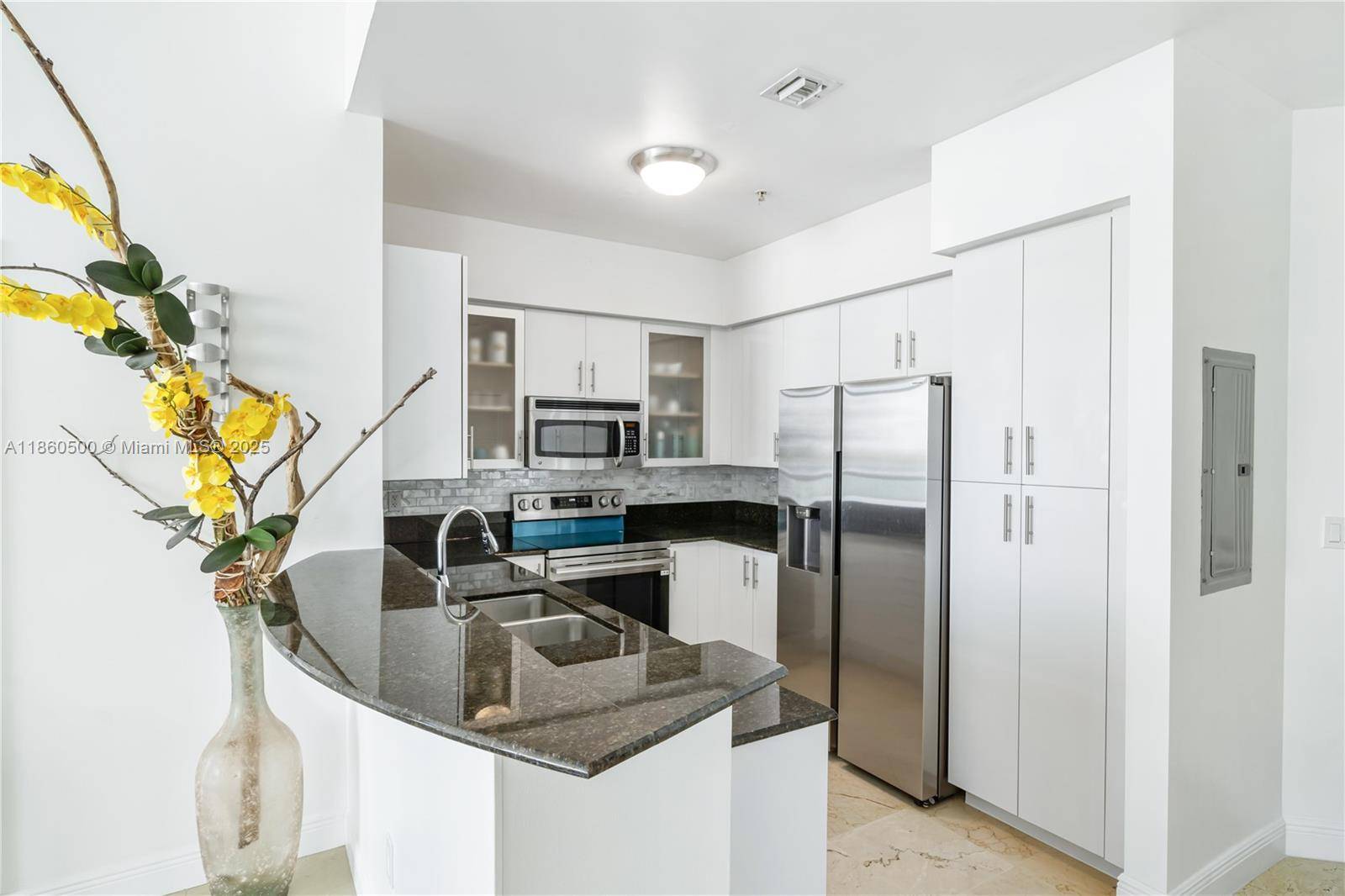 North Bay Village, FL 33141,7900 Harbor Island Dr #PH14