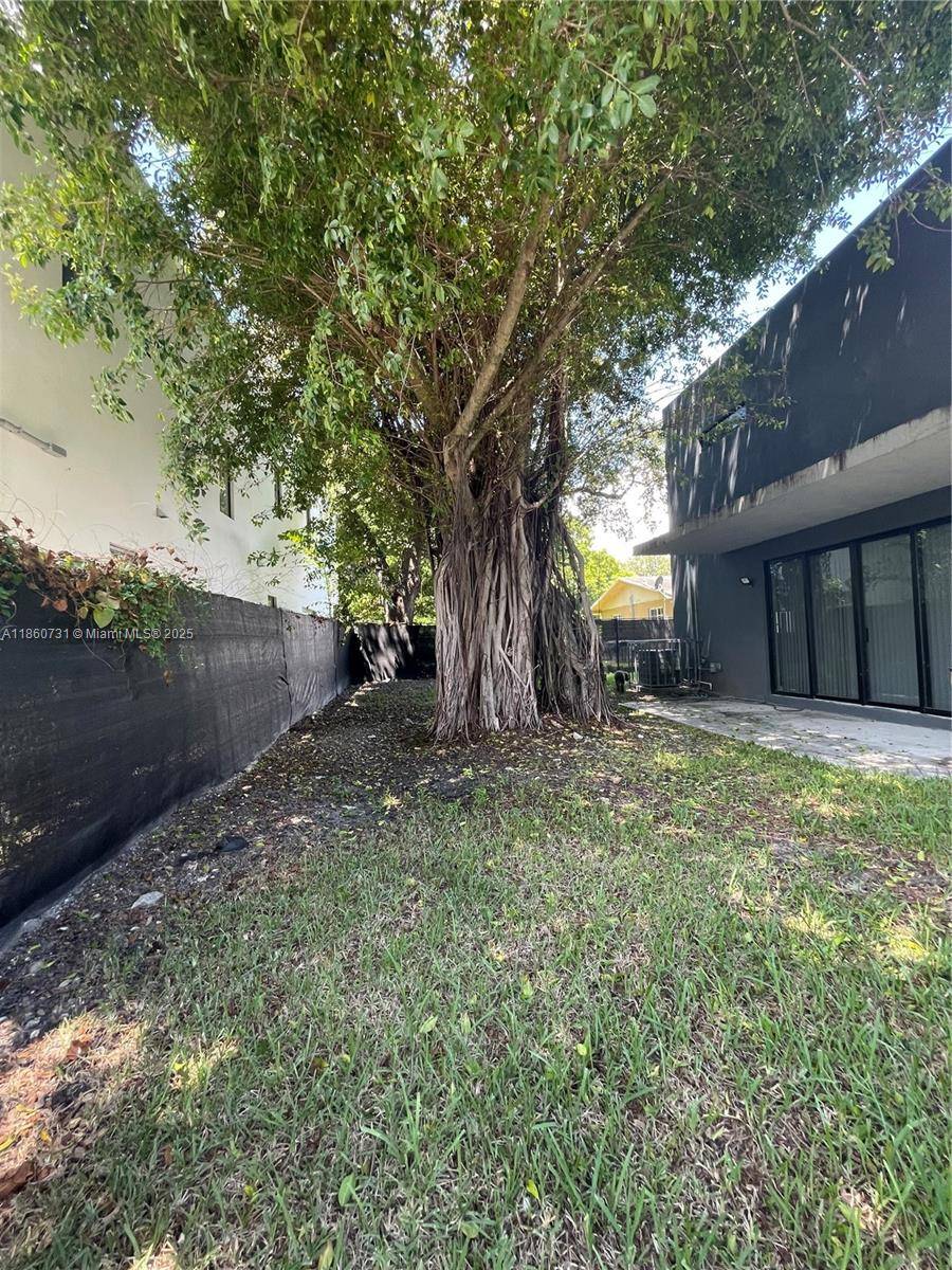 Miami, FL 33127,5198 NW 3rd Ave #2