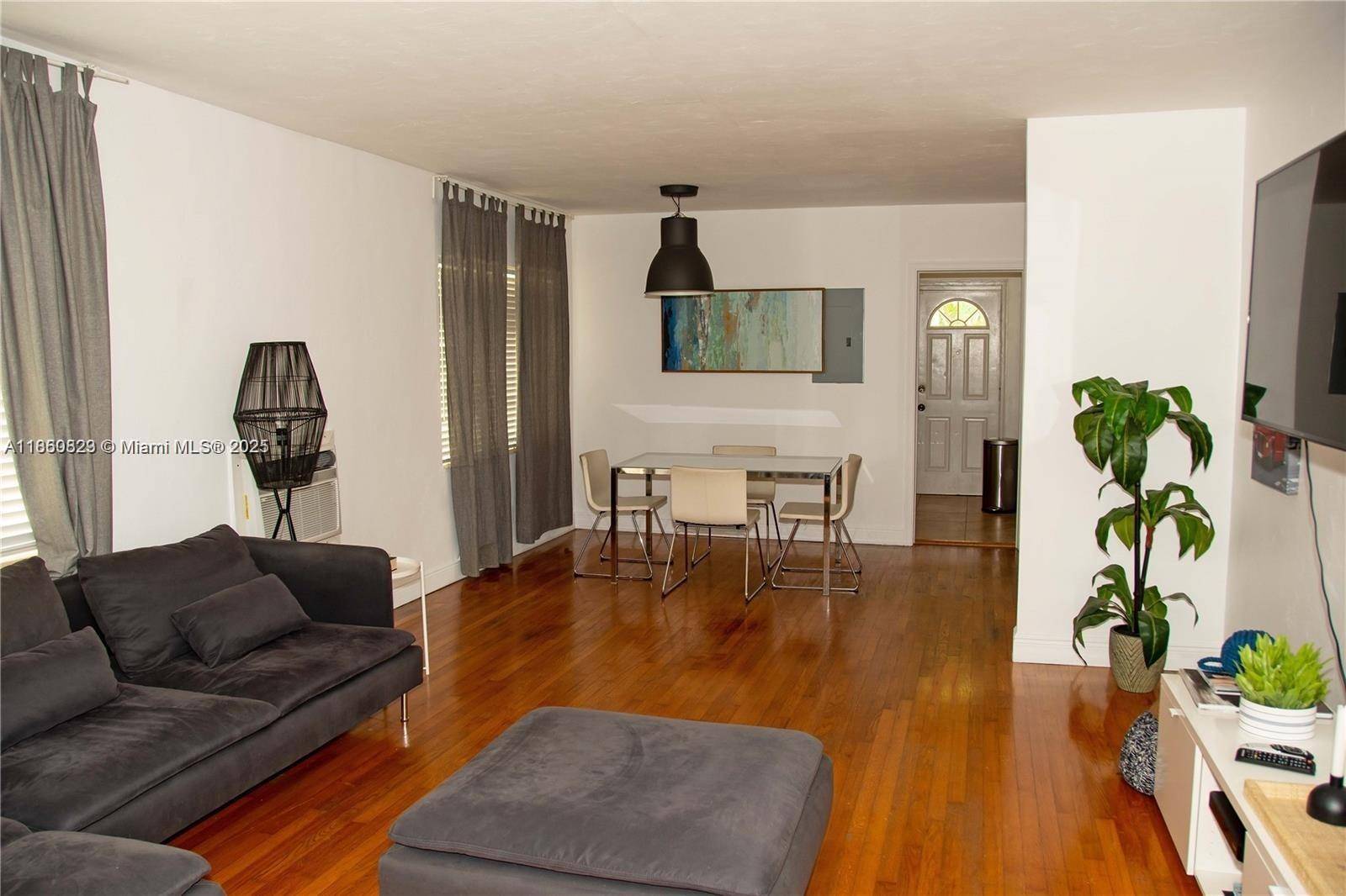 Coral Gables, FL 33134,233 Madeira Ave #1