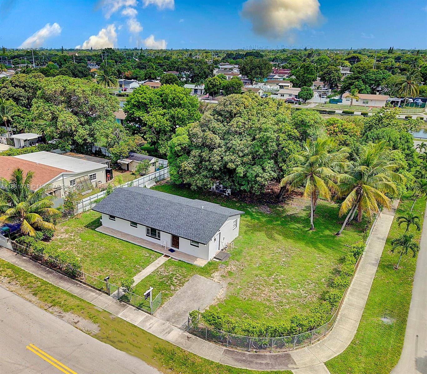 Miami Gardens, FL 33056,3354 NW 181st St