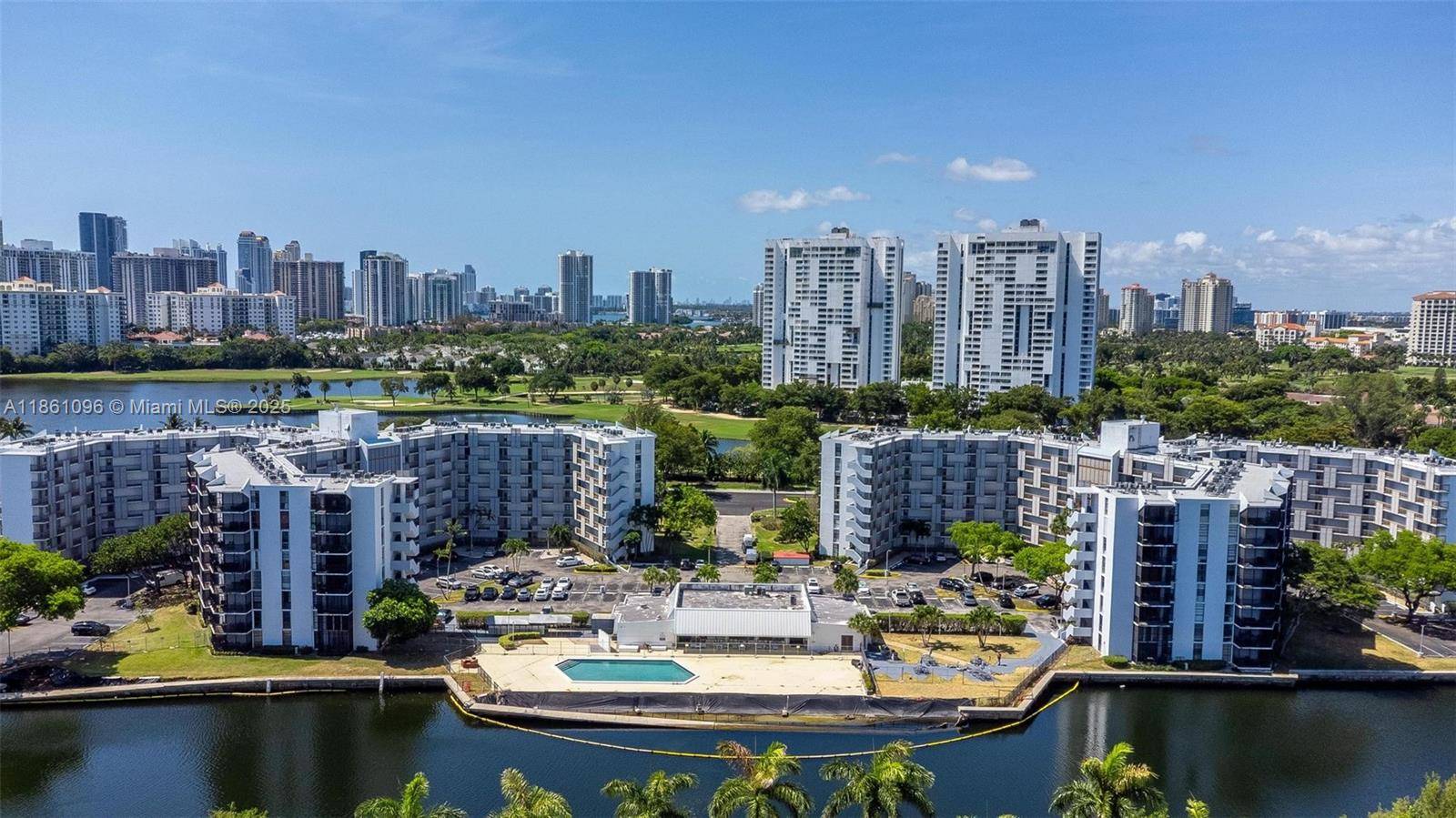 Aventura, FL 33180,3475 N Country Club Dr #E119