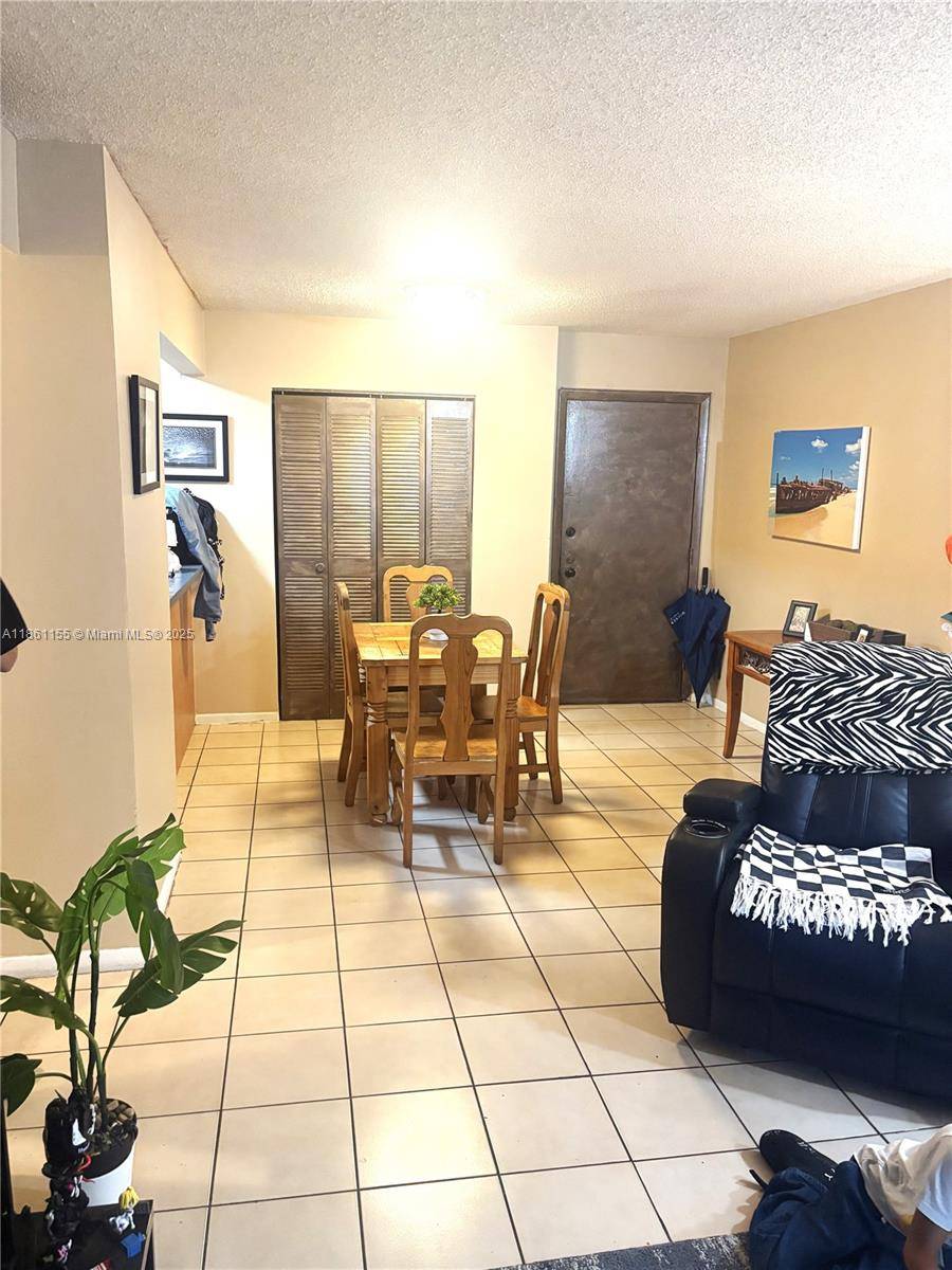 Miami, FL 33172,8889 Fontainebleau Blvd #204