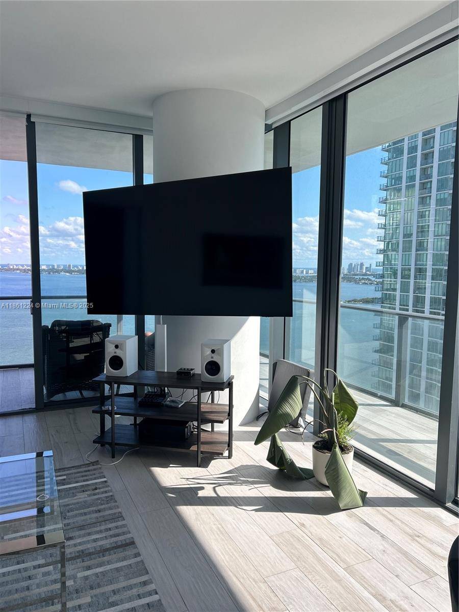 Miami, FL 33137,480 NE 31st St #3001
