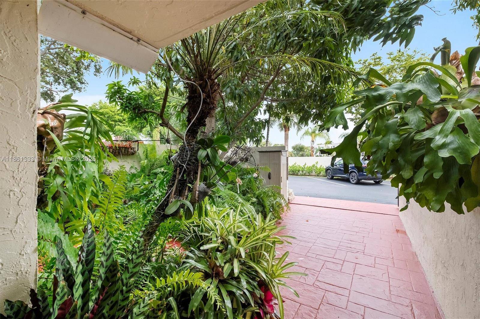 Miami, FL 33173,10409 SW 80th St