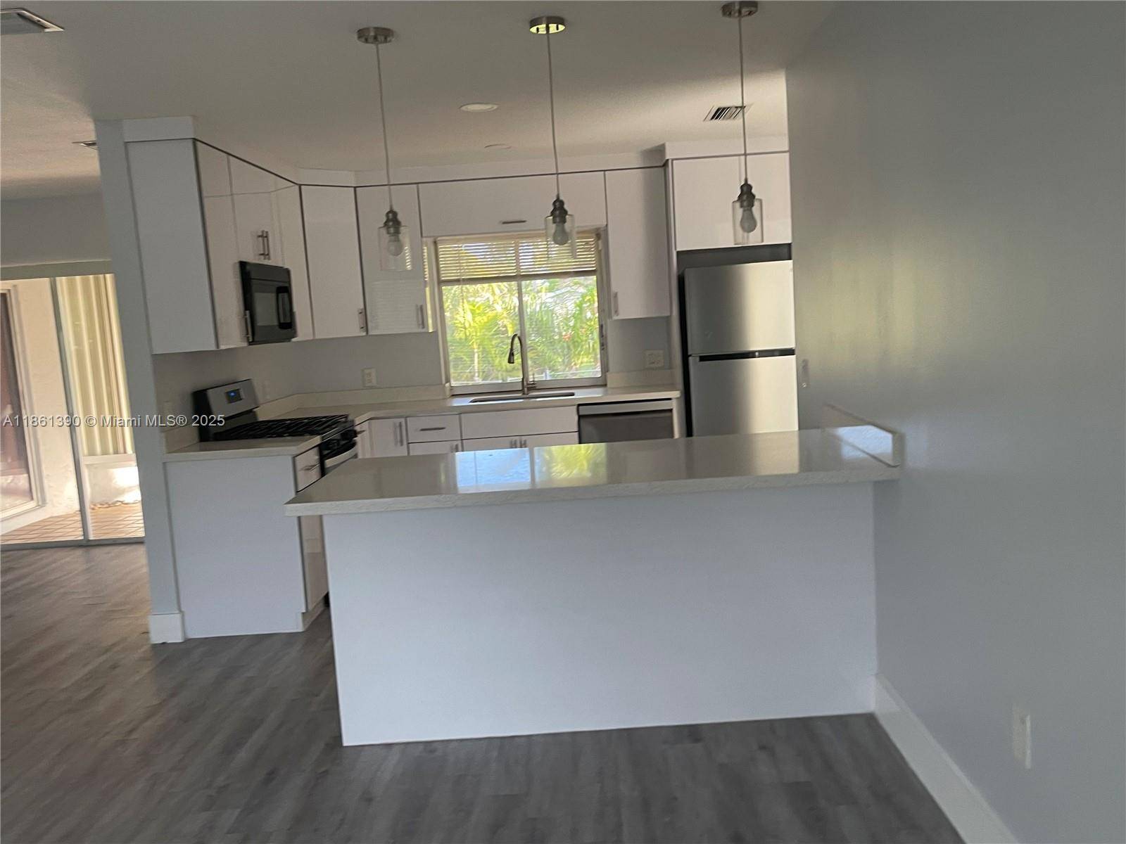 Sunrise, FL 33323,11500 NW 39th St