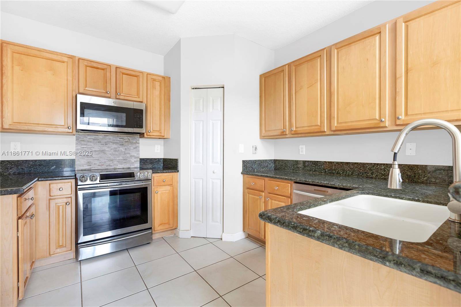 Doral, FL 33178,11552 NW 69th Ter