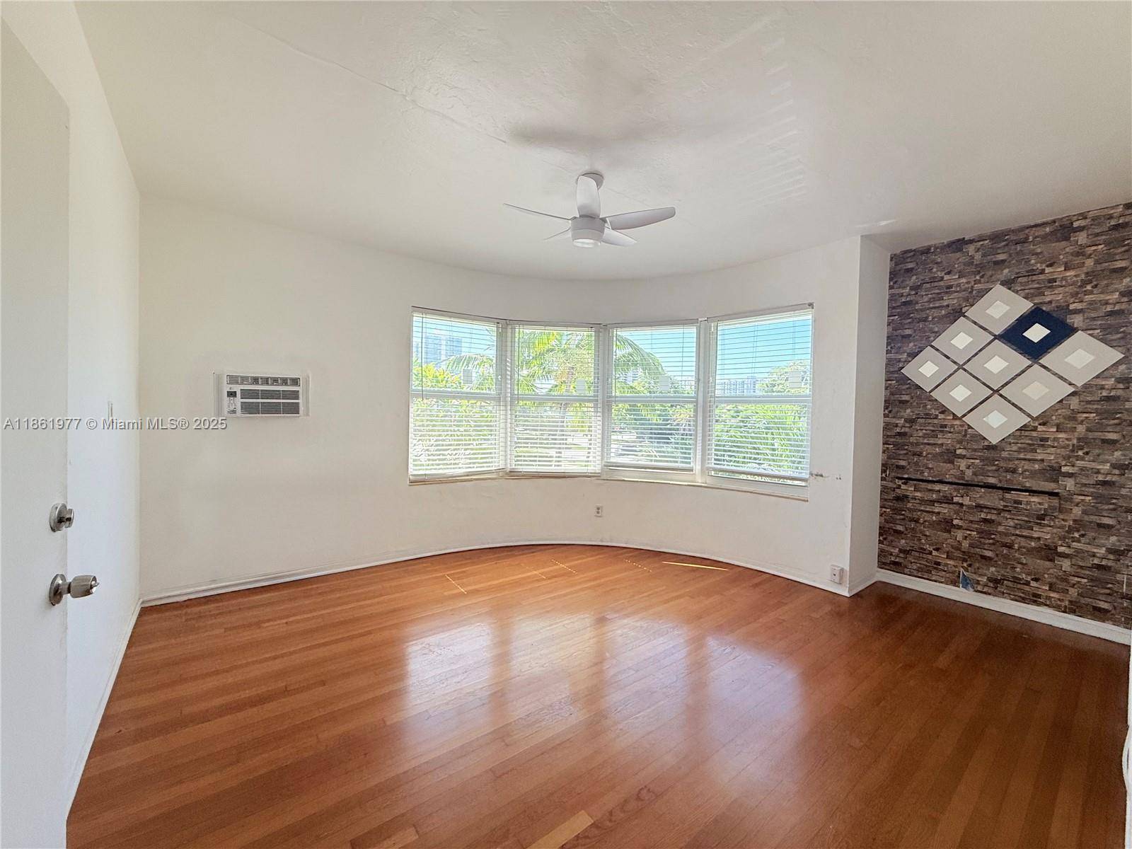 Miami Beach, FL 33140,315 W 28th St #3