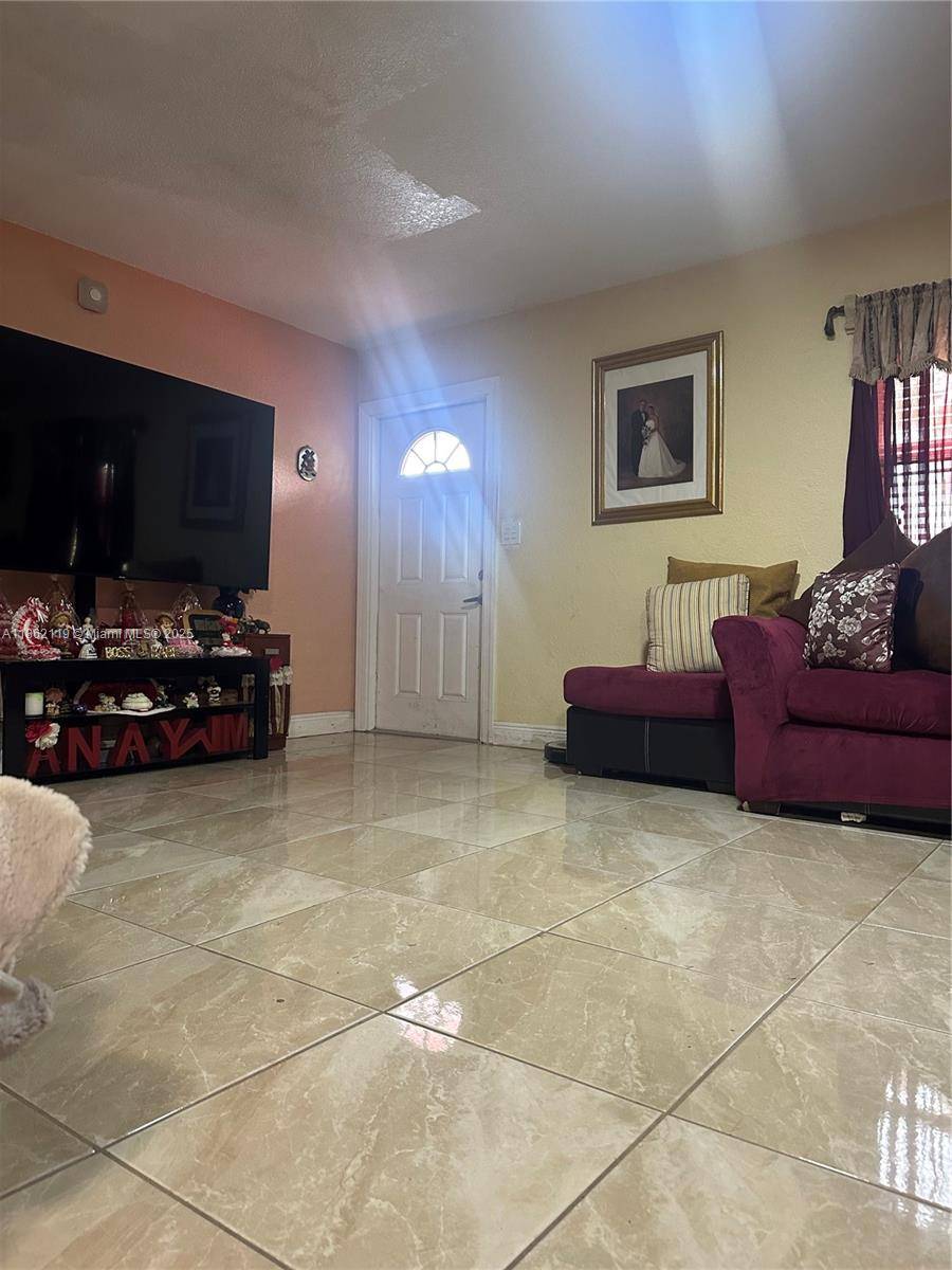 Opa-locka, FL 33054,719 Harem Ave