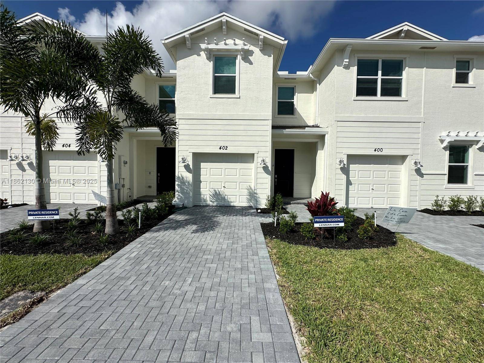 Port St Lucie, FL 34984,402 SE Crossoak Ln #402