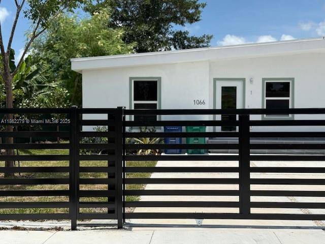 Miami, FL 33150,1066 NW 100th Ter #1