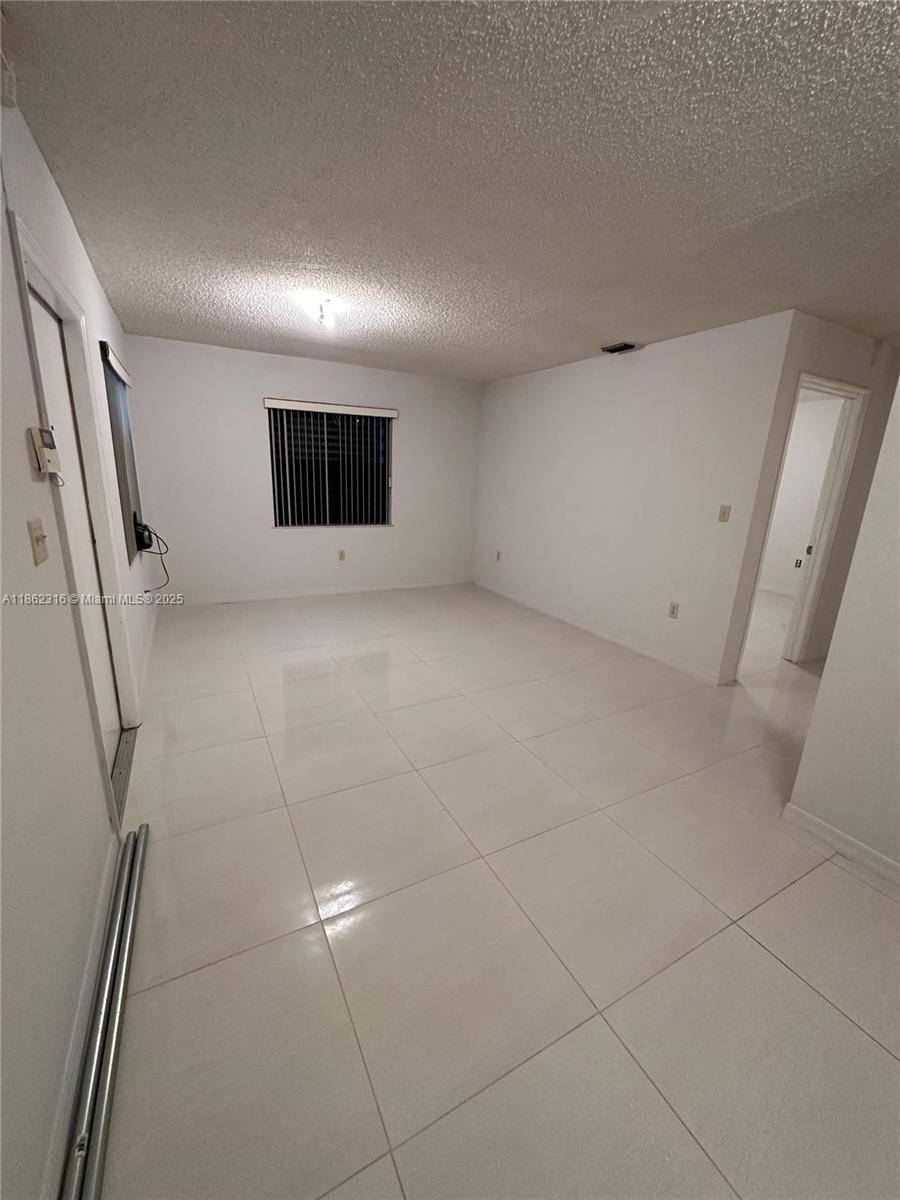 Miami, FL 33147,2904 NW 94th St #1
