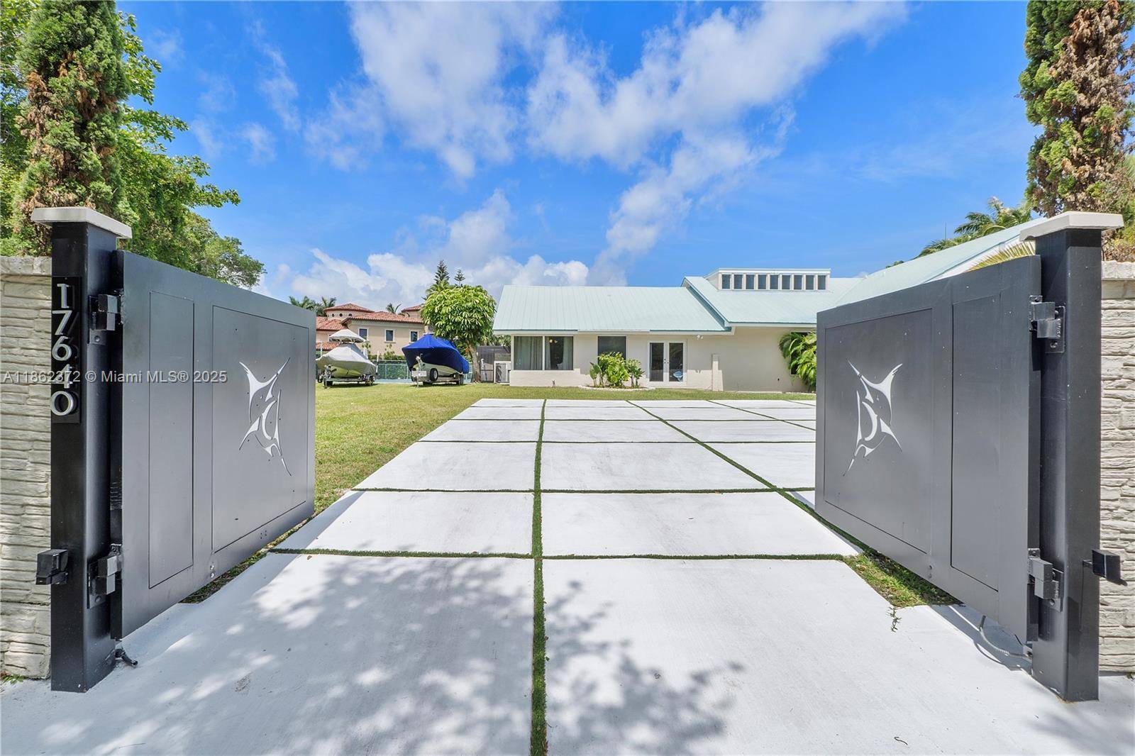 Palmetto Bay, FL 33157,17640 Old Cutler Rd