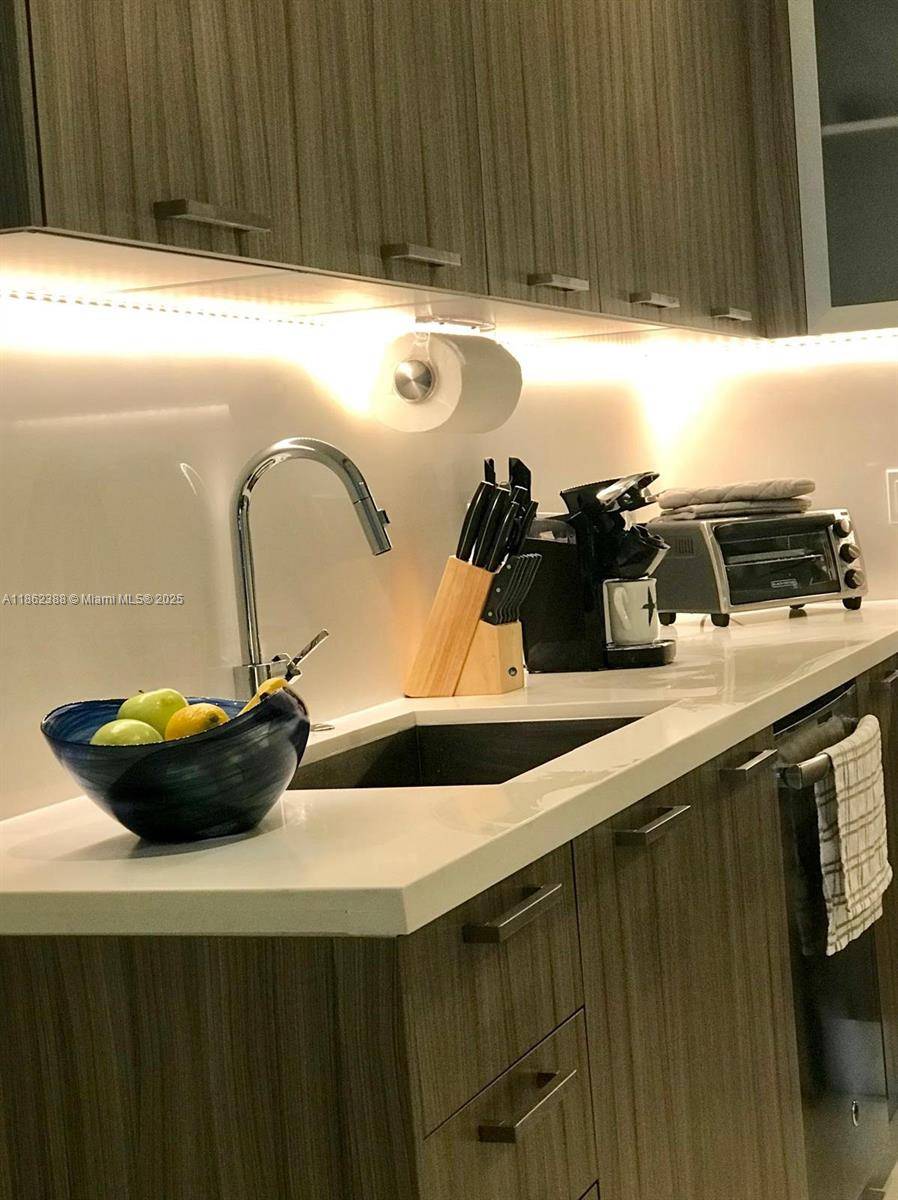 Fort Lauderdale, FL 33304,1045 NE 18th Ave #401