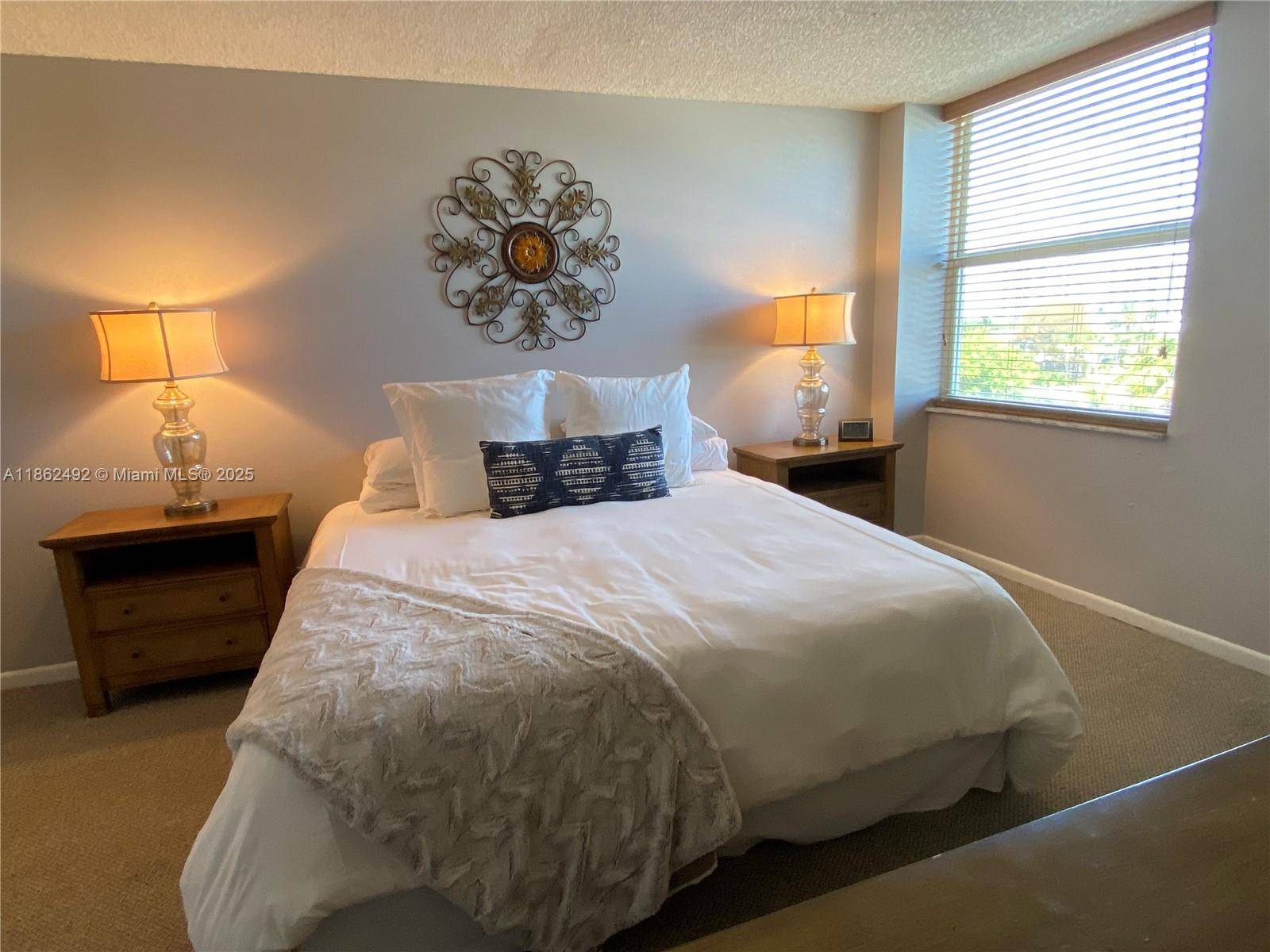 North Miami Beach, FL 33160,2935 NE 163rd St #5K