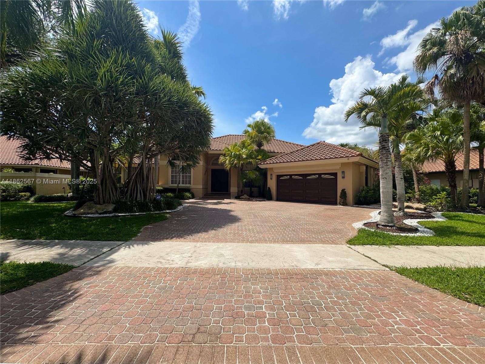 Weston, FL 33326,375 Sabal Way