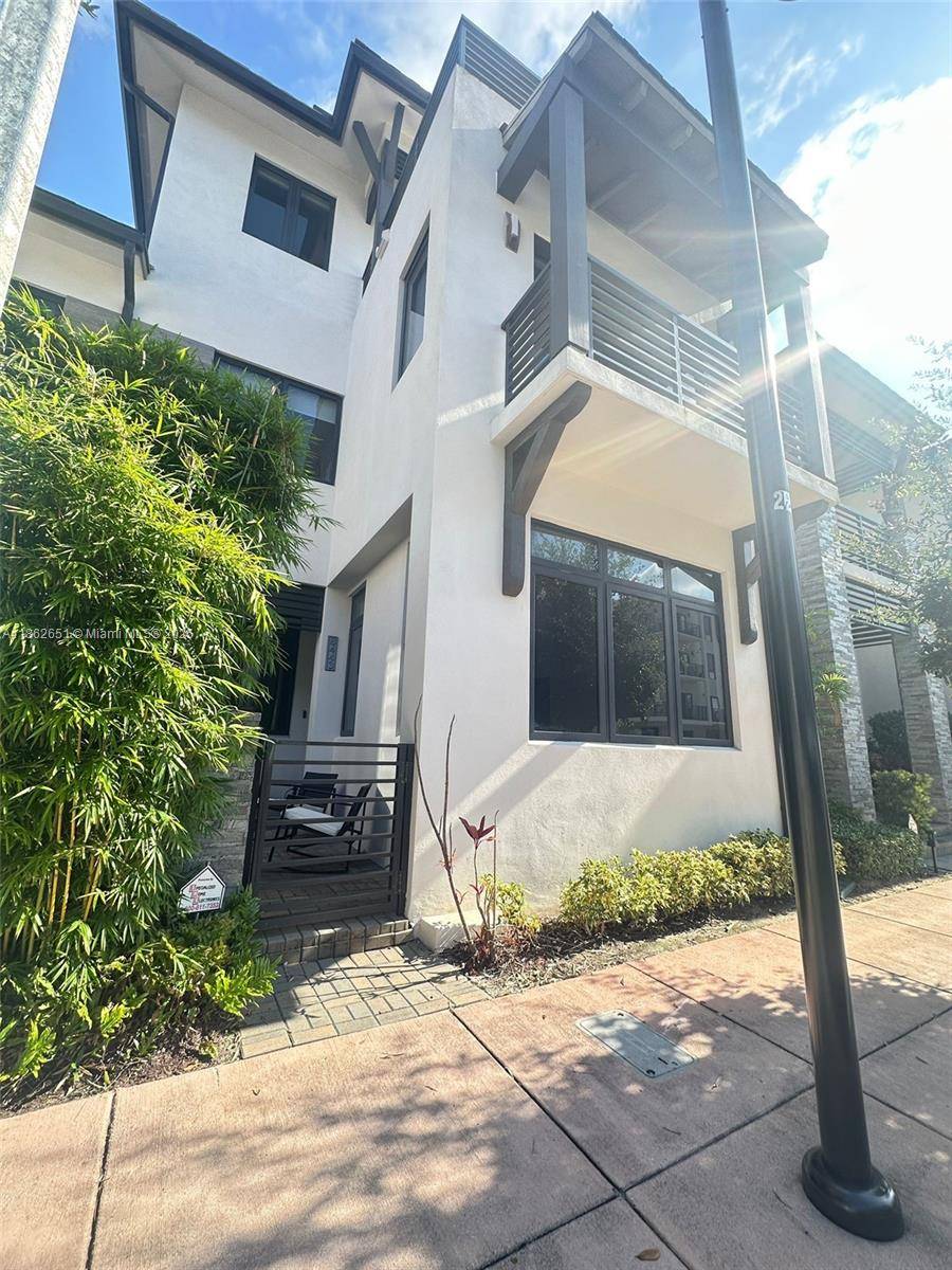 Doral, FL 33166,8443 NW 47th St #8443