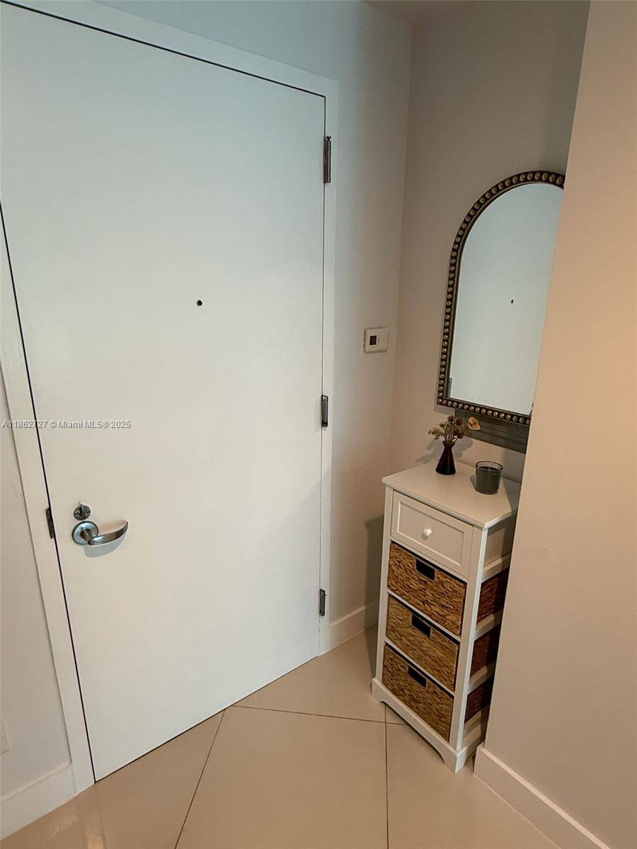 Miami, FL 33130,60 SW 13th St #1418