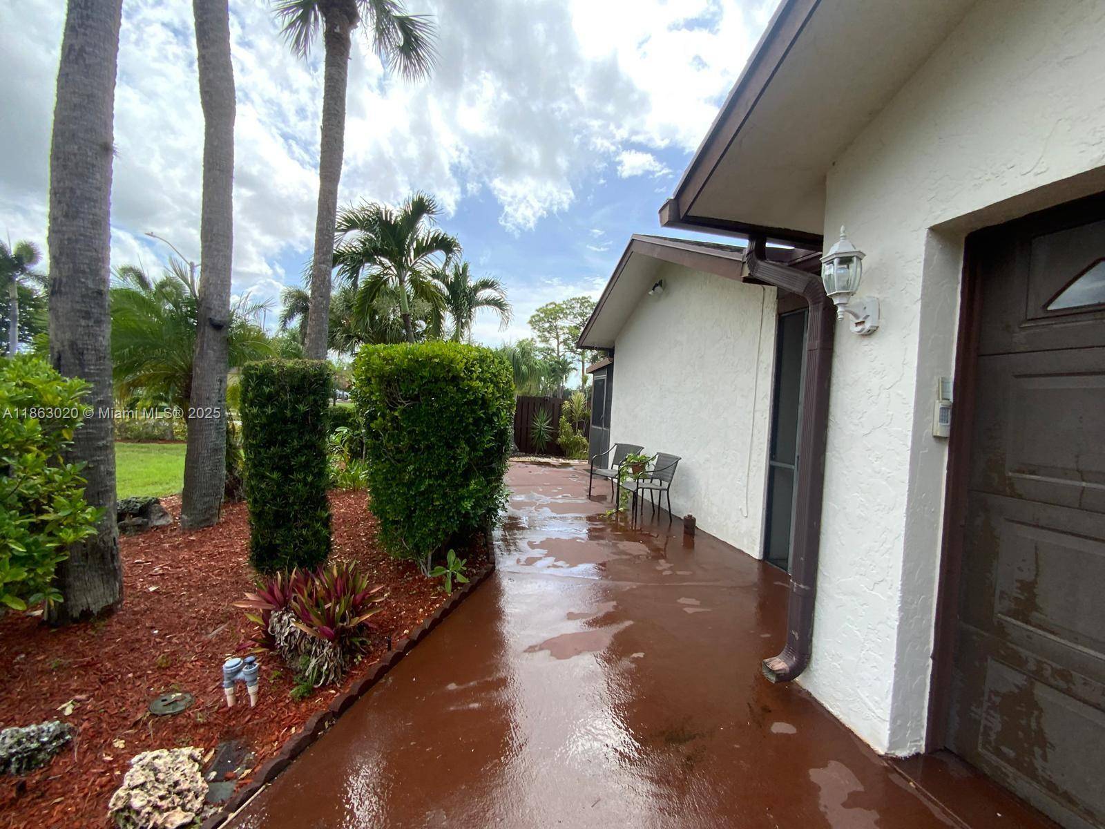 Lake Worth, FL 33467,6779 Kramer Ln
