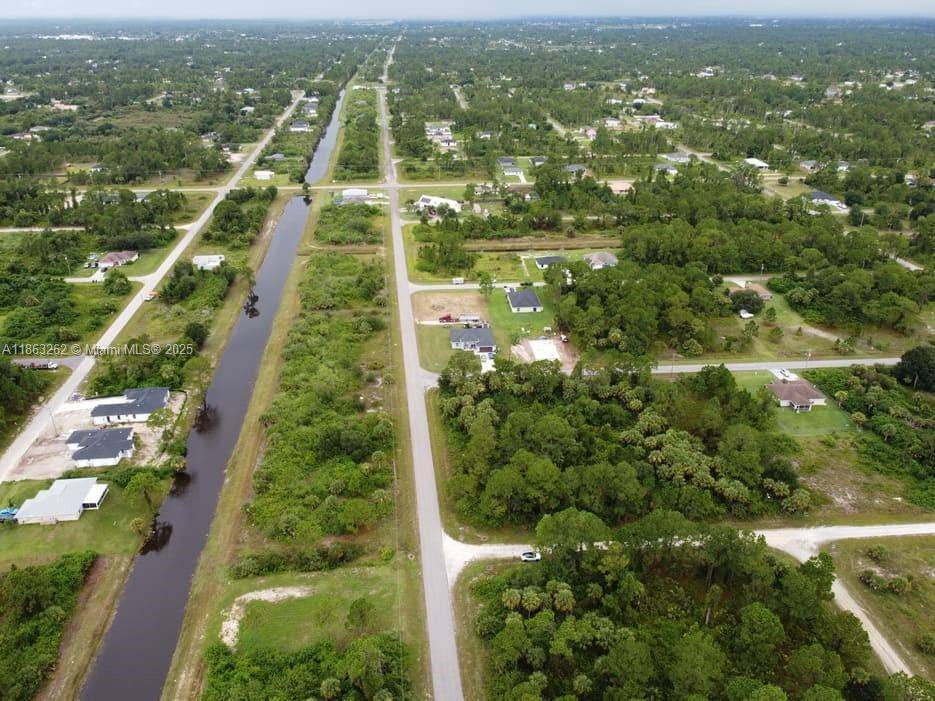 Lehigh Acres, FL 33974,464 Mallory Ave S