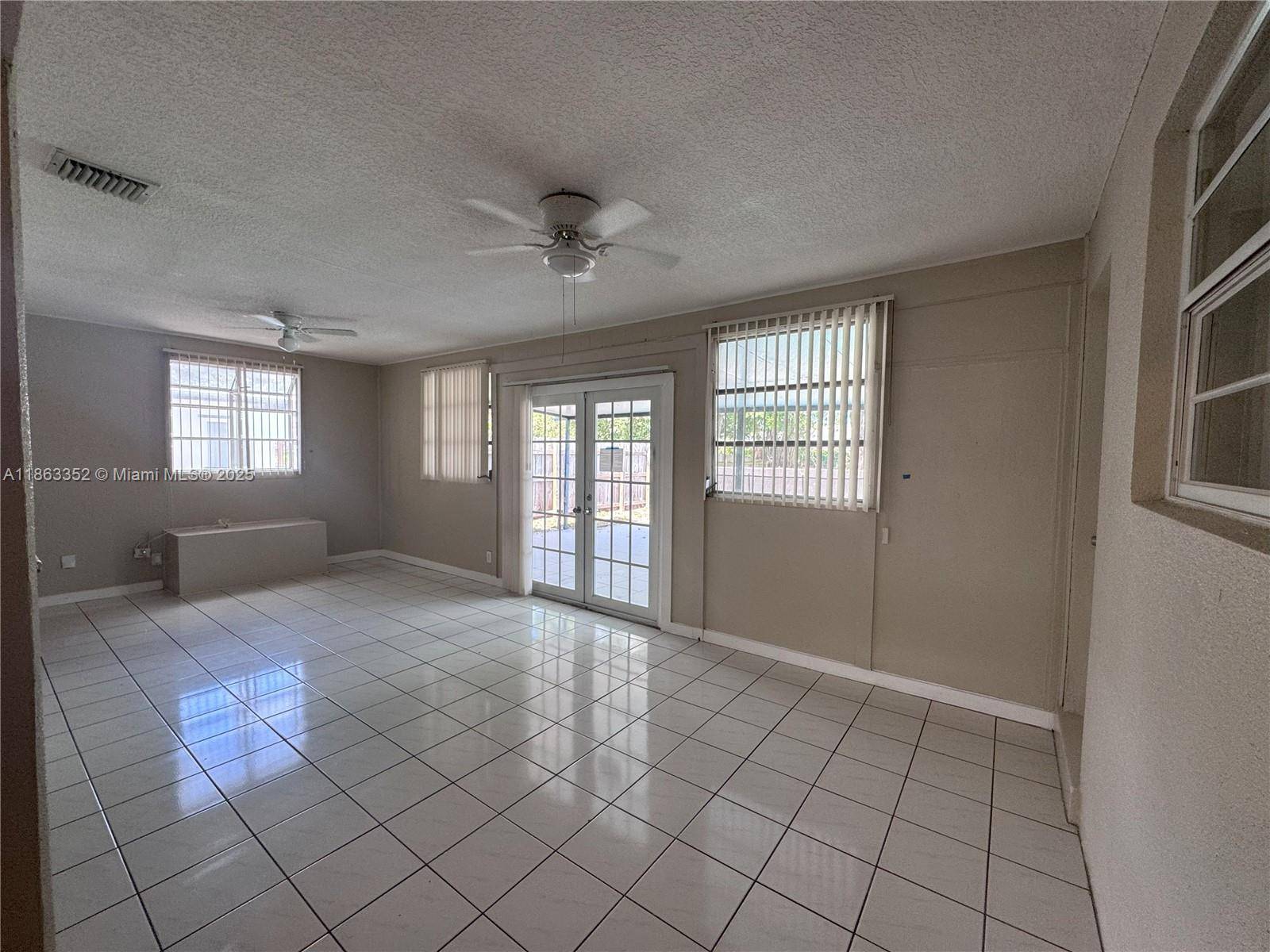 Hollywood, FL 33021,2201 N 54th Ave