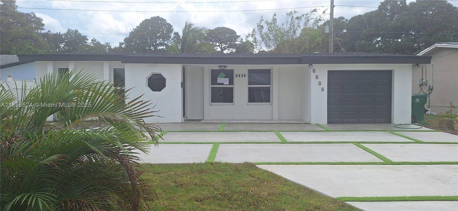 Miramar, FL 33025,8436 Southampton Dr