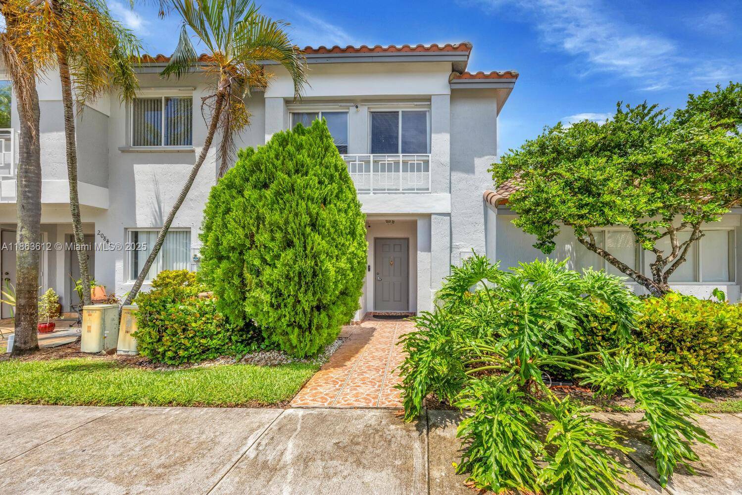 Pembroke Pines, FL 33029,20839 NW 4th St