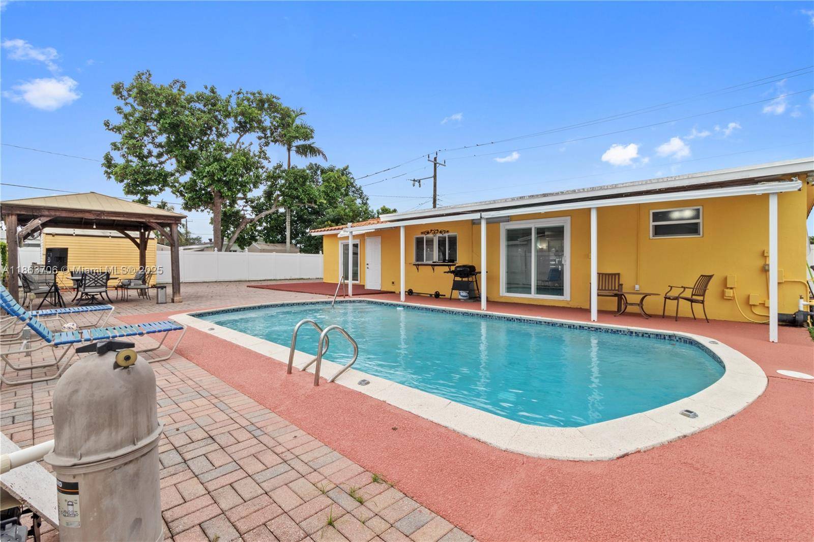 Hollywood, FL 33024,7490 Buchanan St