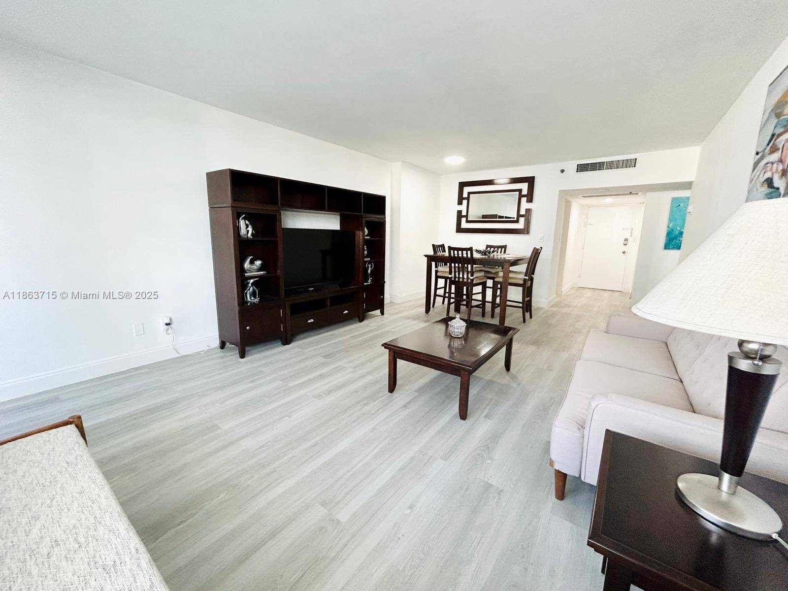 Miami Beach, FL 33139,100 Lincoln Rd #535