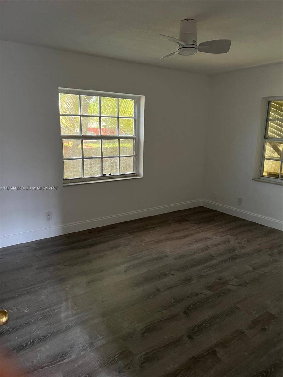 Hollywood, FL 33020,802 S 24th Ave