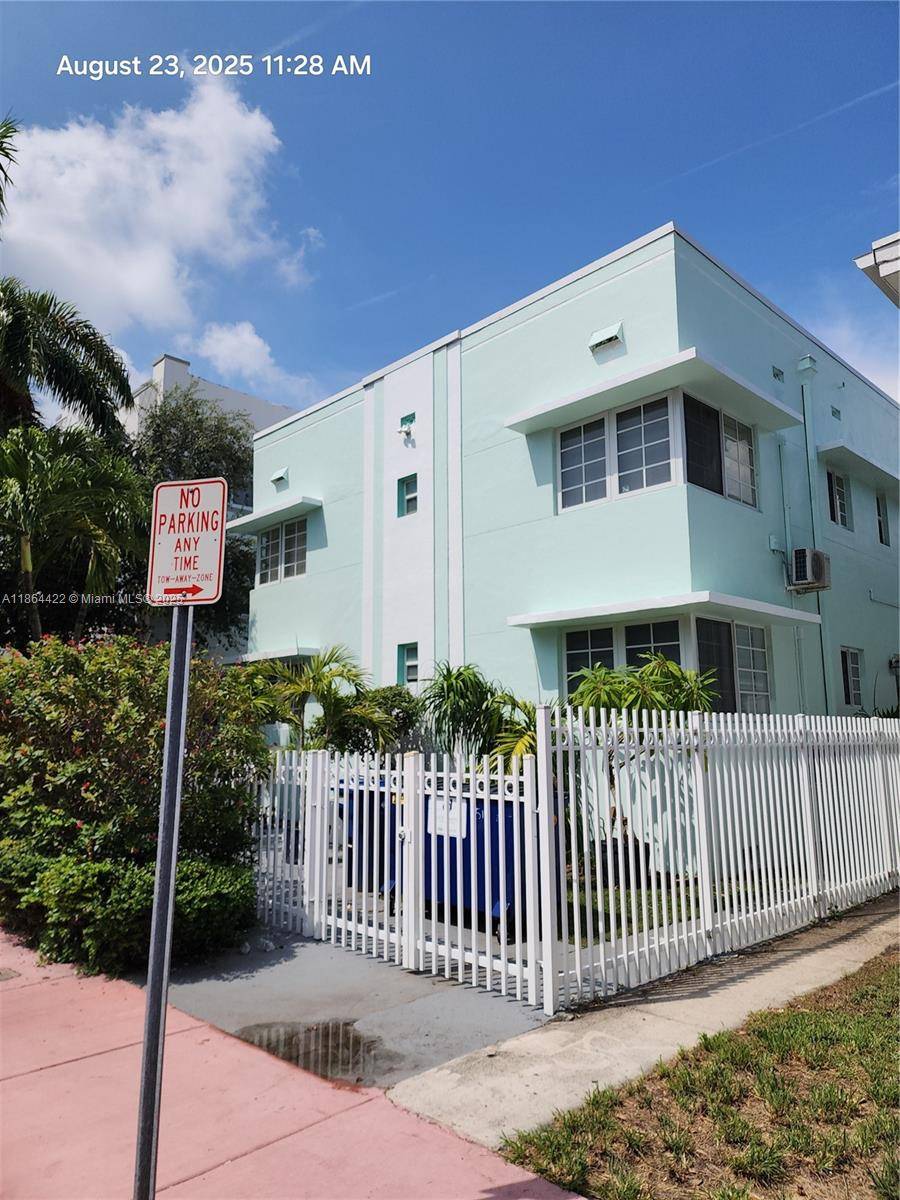 Miami Beach, FL 33139,Address not disclosed