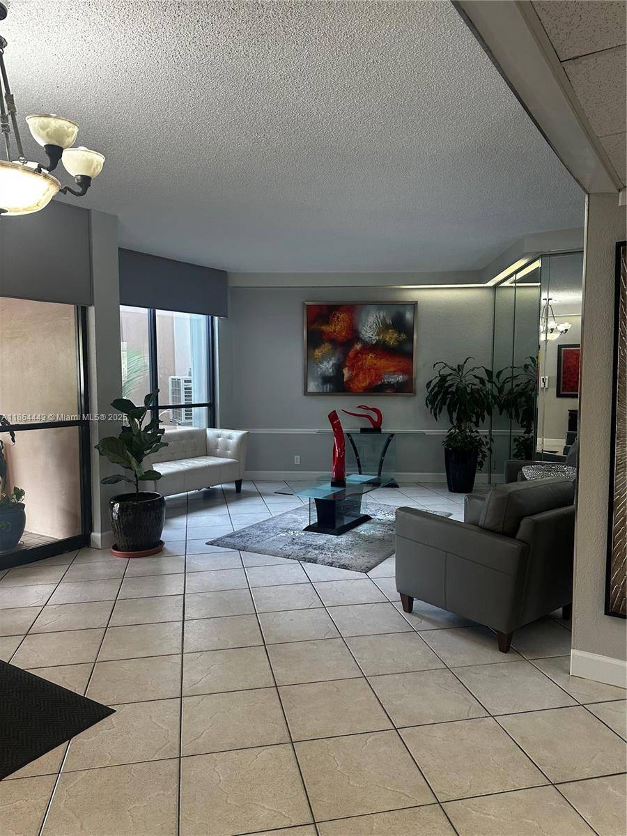 Pembroke Pines, FL 33026,1000 Saint Charles Pl #413