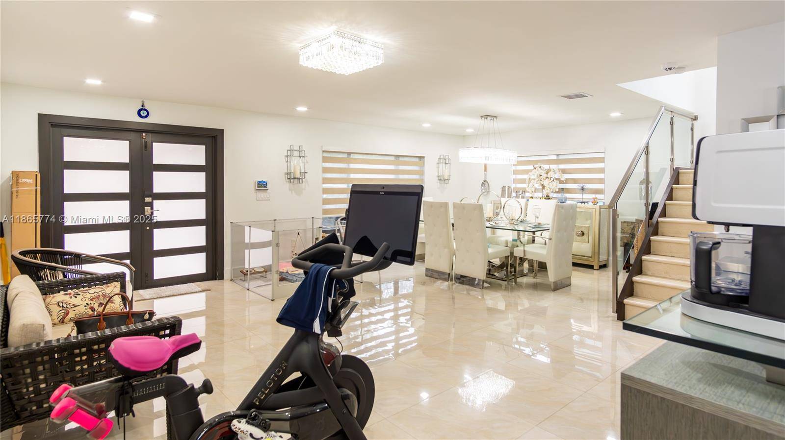 Miami, FL 33018,8886 NW 187th St