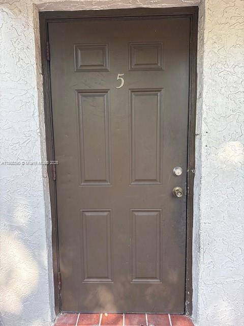 FL 33065,3920 Woodside Dr #5